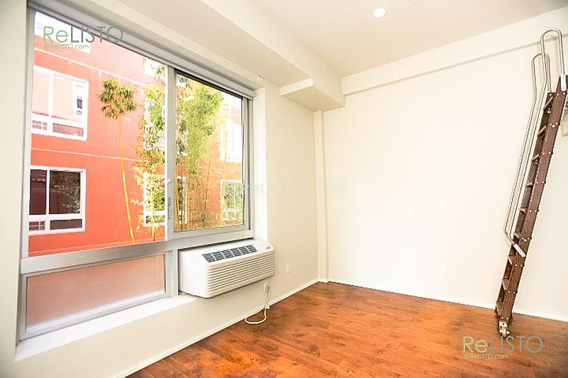 1st image of 550 Jessie St APT 216