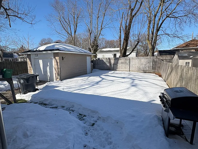 39 Mawney Ave — Photo 12