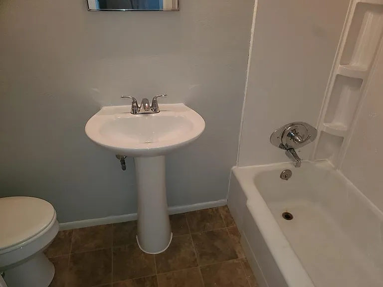 1314 E 12th St #1-W — Photo 8