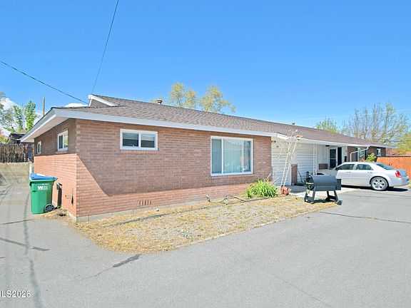 3rd image of 962 & 960 Roberts St