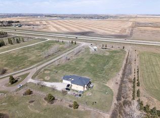 280135 W Township Road 242 SE, Chestermere, AB T1X 0M5