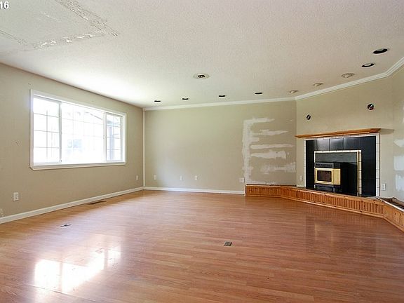 2nd image of 245 S Dogwood Dr