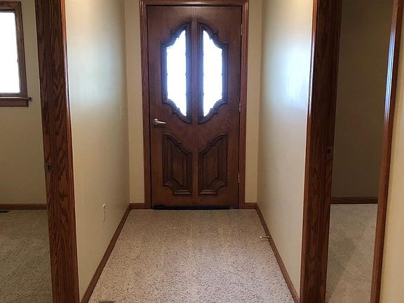 3rd image of 433 Mohlman St