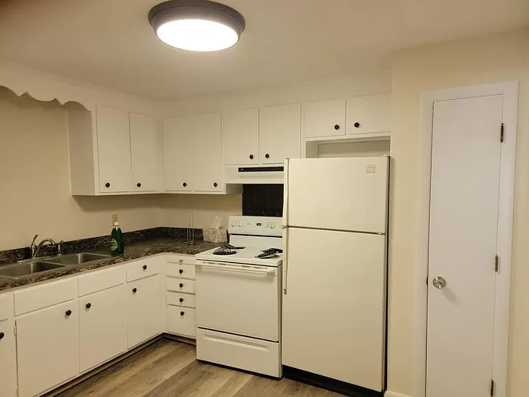 100 E Central St #7 — Photo 6