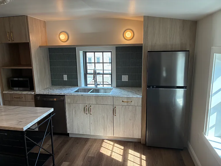 205 S Union St — Photo 12