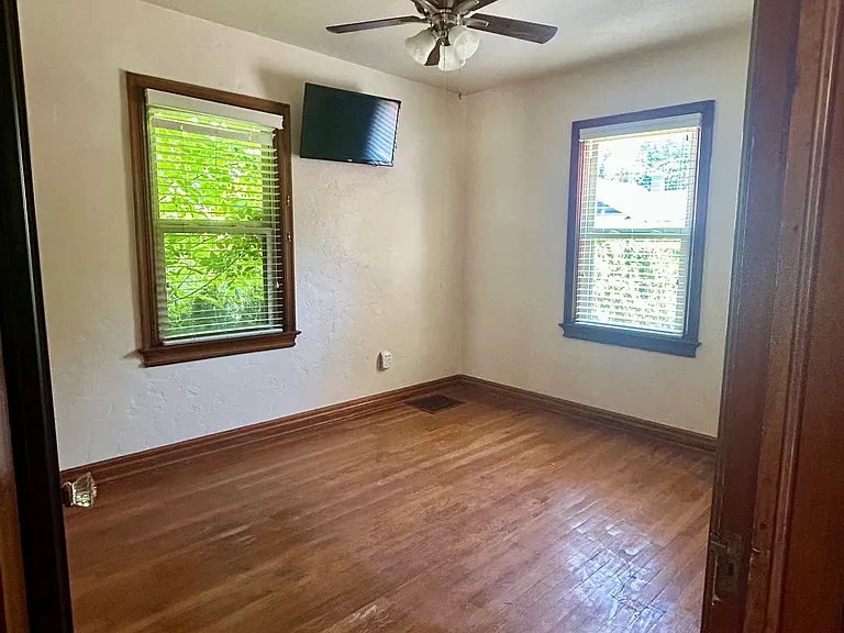 Back bedroom
