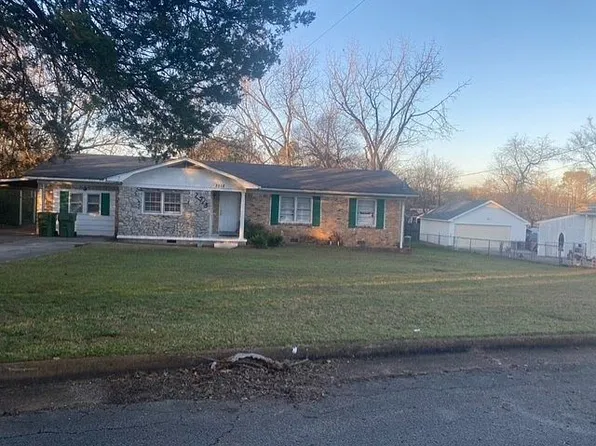 2518 Rochell Dr NW, Huntsville, AL 35810