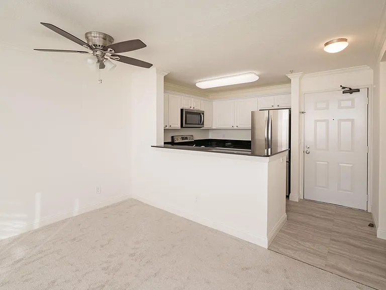 3550 Lebon Dr #6425 — Photo 10