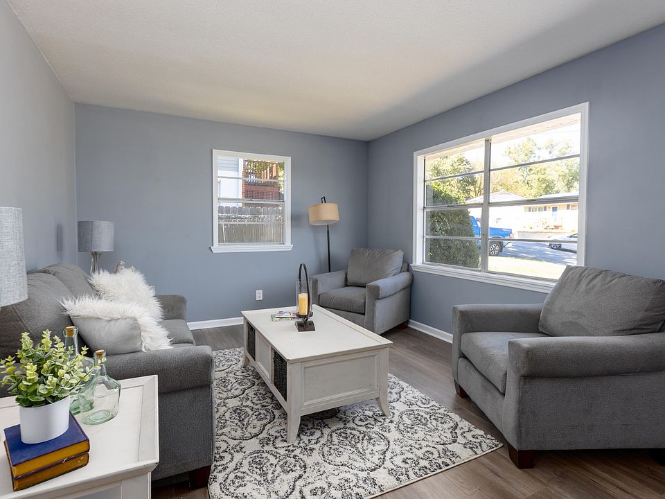 1st image of 1216 28th St SE #21