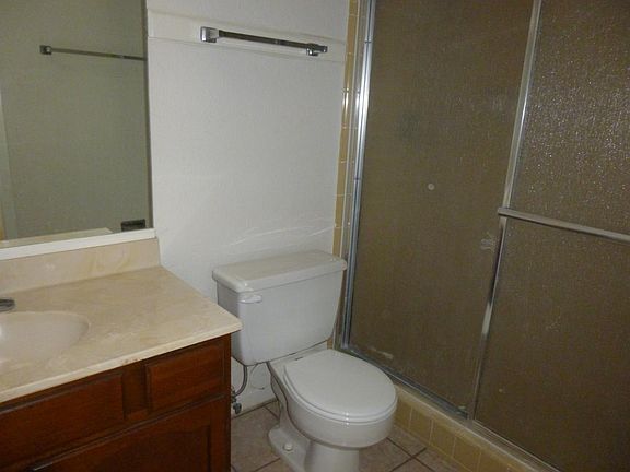 Three-Quarter Master Bedroom Bathroom