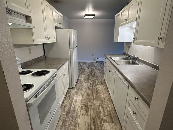 3rd image of 1506 10th Ave NE #4
