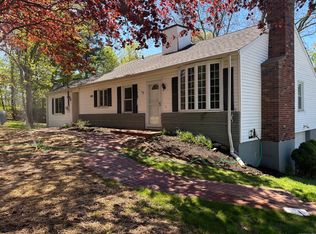 69 Bassett Rd, North Haven, CT 06473