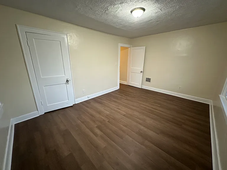 3126 N College Ave — Photo 15