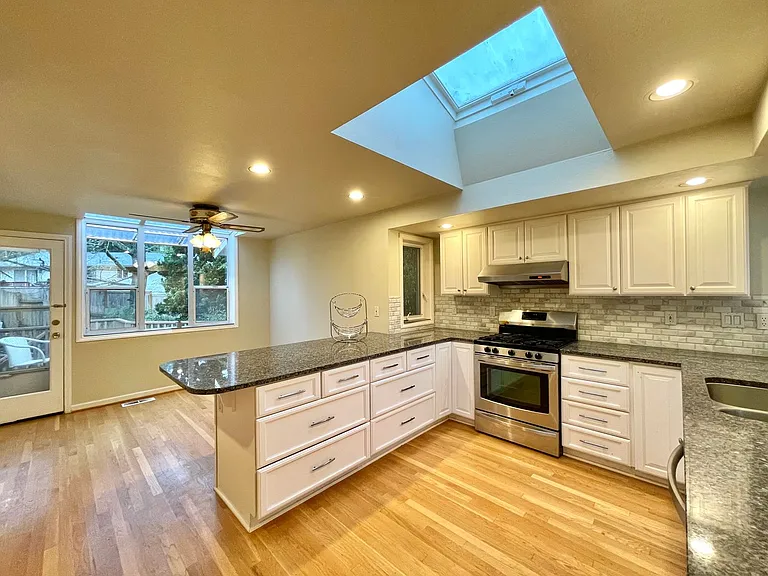 3023 NE 192nd St — Photo 7