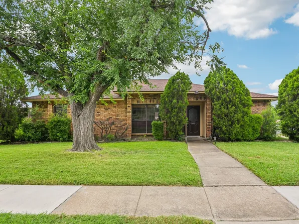 5605 Blair Oaks Dr, The Colony, TX 75056