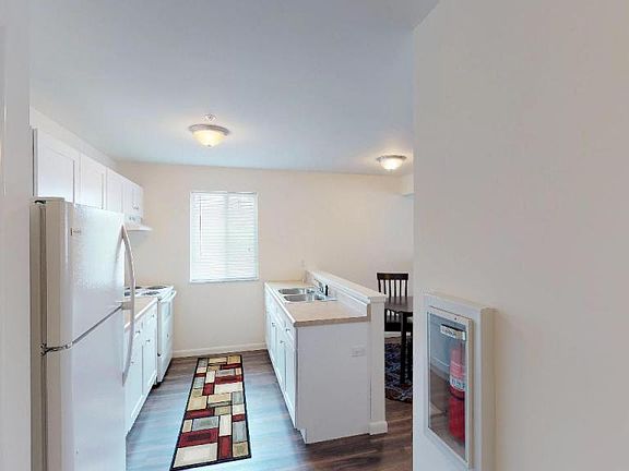 3rd image of 58 Hampshire Ln APT 27