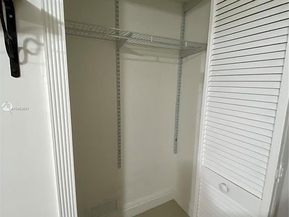 4th image of 10901 SW 125th Ave #1