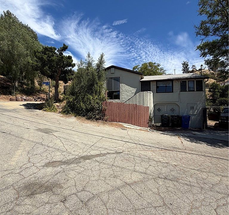 1st image of 7157 Leota Ln
