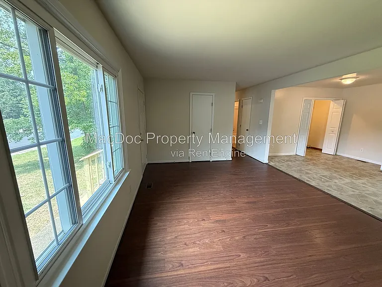 11001 Westminster Ct — Photo 10