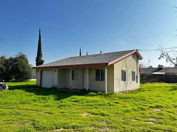 6381 E Latonia Ave, Laton, CA 93242