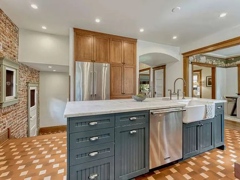 777 N Williams St — Photo 36