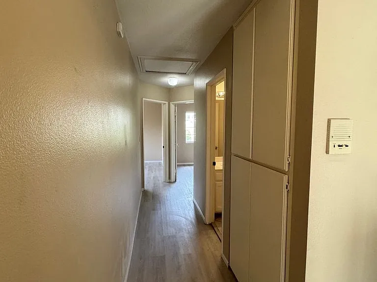 694 Warwick Ave — Photo 17