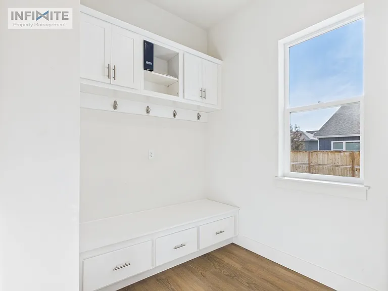 1611 Wyatt Earp Ct — Photo 31