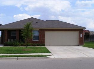 806 Municipal Dr, Leander, TX 78641