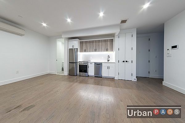 1st image of 256 E 28th St #2E
