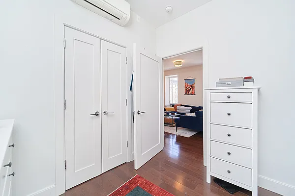 Rented by Compass | media 7