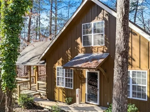 3016 Pathway Rd, Gainesville, GA 30501