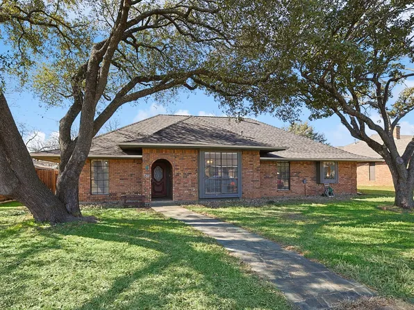 9 Ridge Dr, Hickory Creek, TX 75065