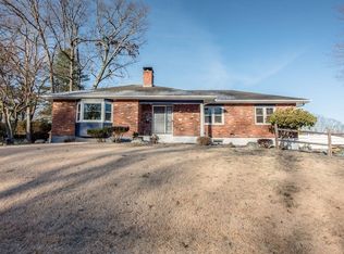 38 Bruce Ln, Southbridge, MA 01550