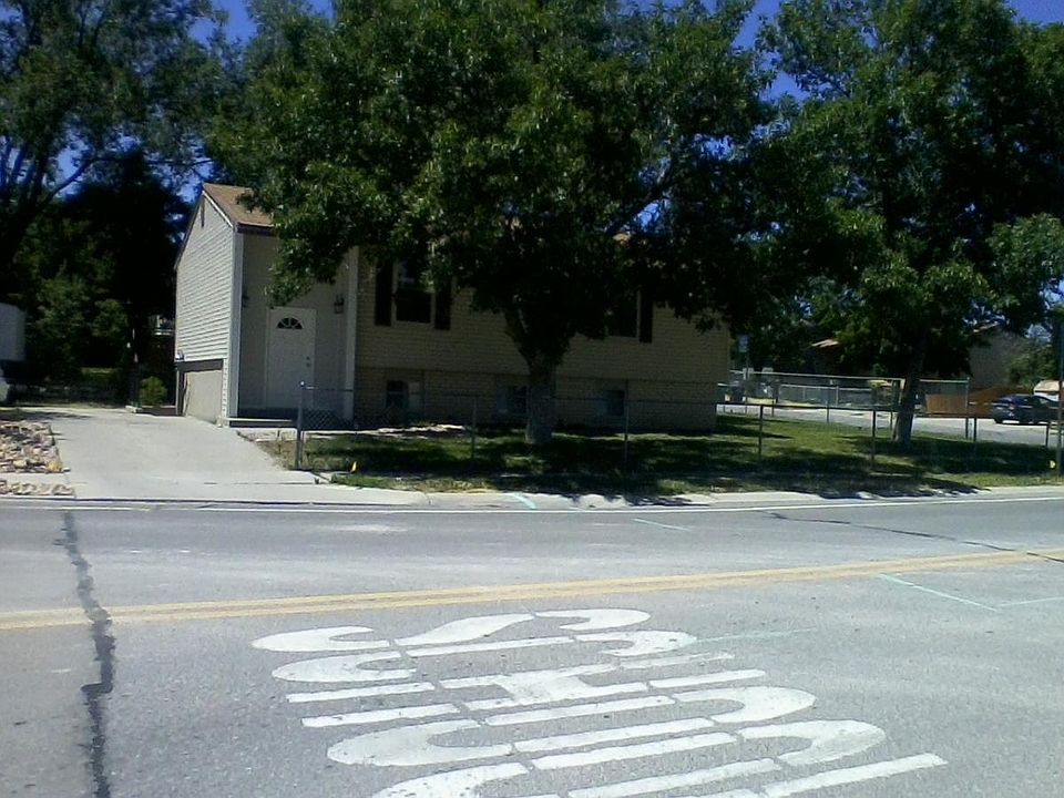 1st image of 6988 S Dixie Dr
