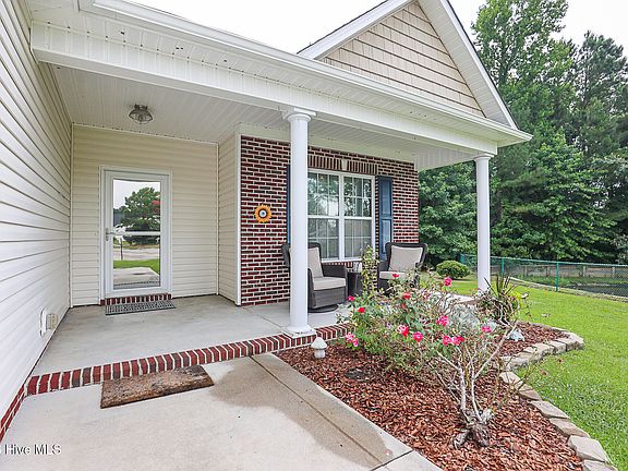 5th image of 109 Foxberry Place