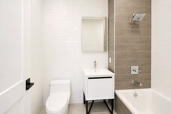 Bathroom, photo 2