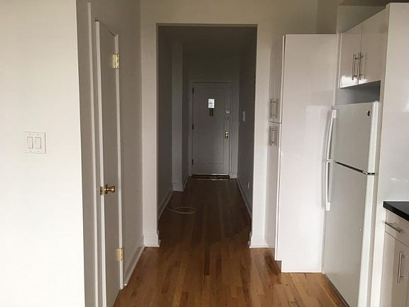 3rd image of 8602 Park Ln S APT 6B2