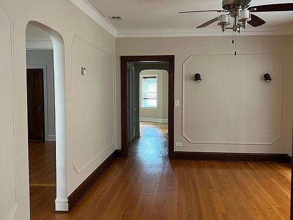 4th image of 6649 N Maplewood Ave #1