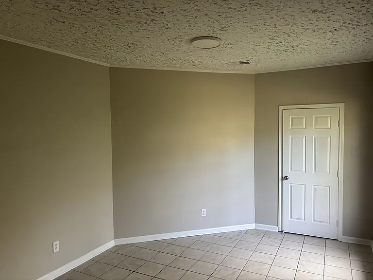2452 Osage St — Photo 2