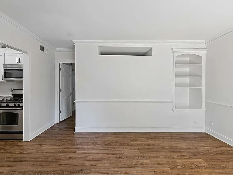 6980 Roswell Rd #C13 — Photo 2