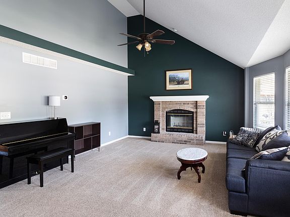 3rd image of 1504 SE Dalton Dr