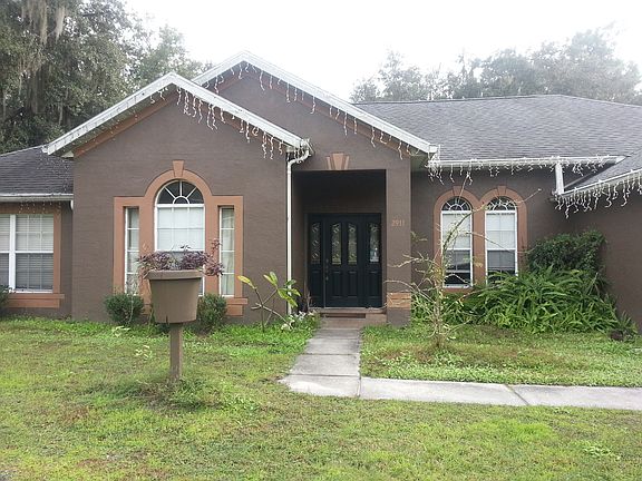 5th image of 2911 Country Breeze Dr