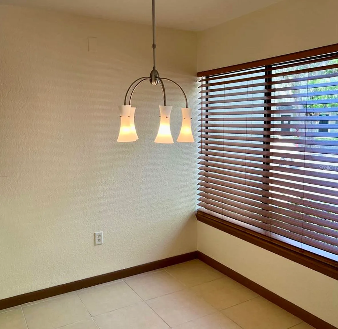 2 bed, 1.5 bath, 1050 sqft, $1,500 — Photo 3