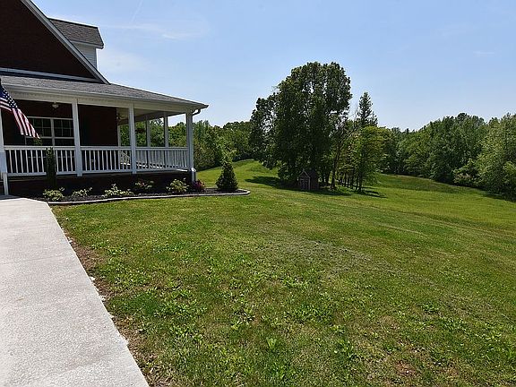 2nd image of 701 Parkhill Rd