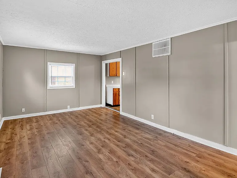 2343 Saint Peter St — Photo 4
