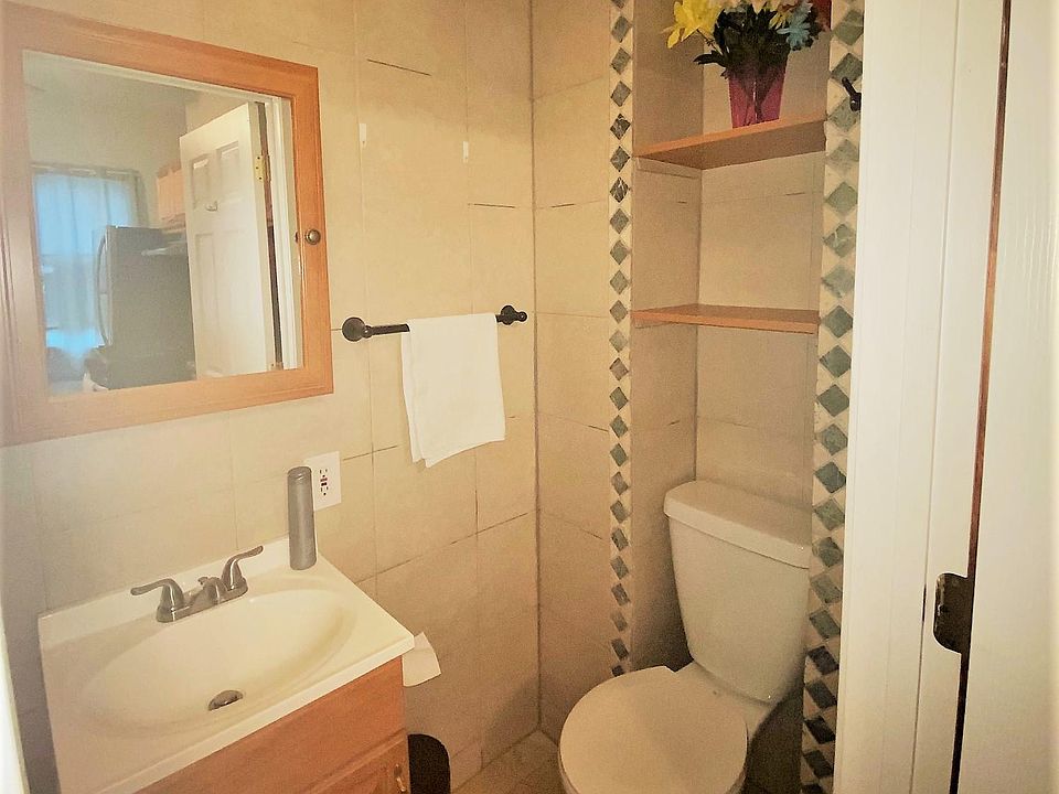 2nd image of 63 Chelsea St #2