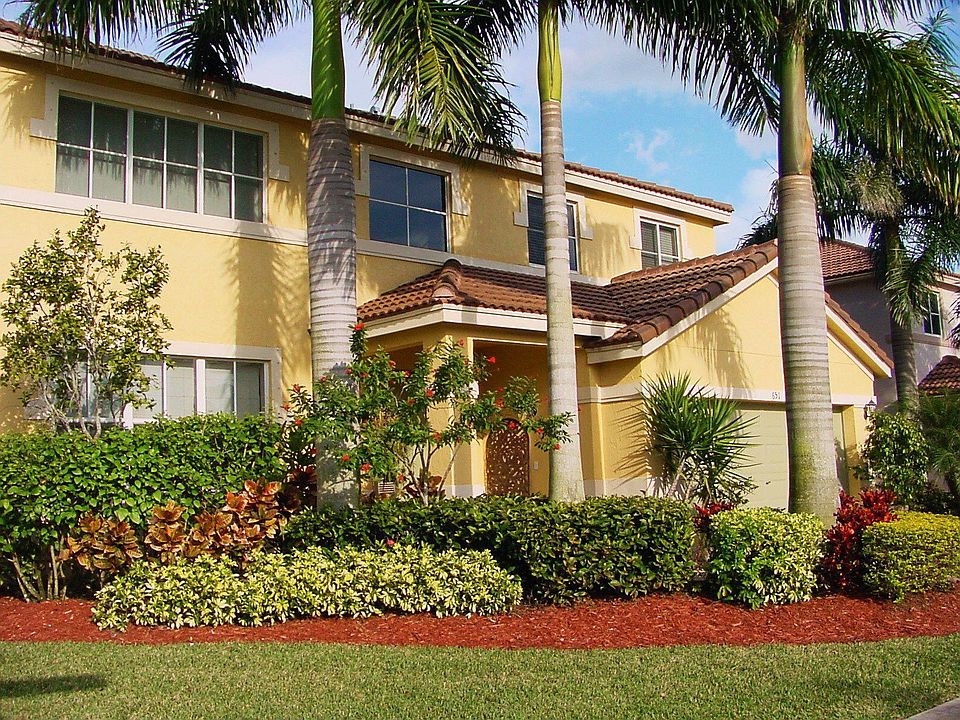 1st image of 651 Honeysuckle Ln