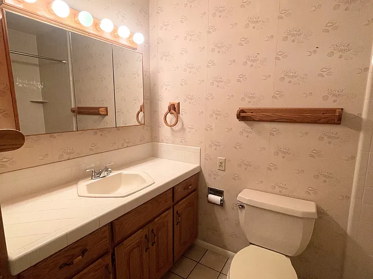 1498 E Pioneer Rd — Photo 19
