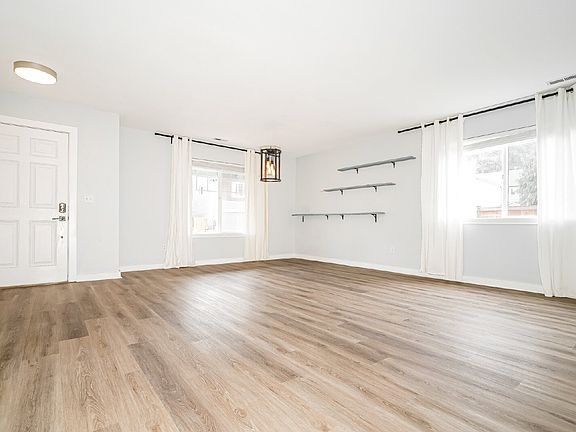 2nd image of 11521 138th Street Ct E