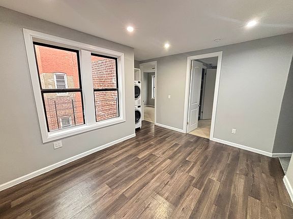5th image of 2592 Creston Ave APT 55
